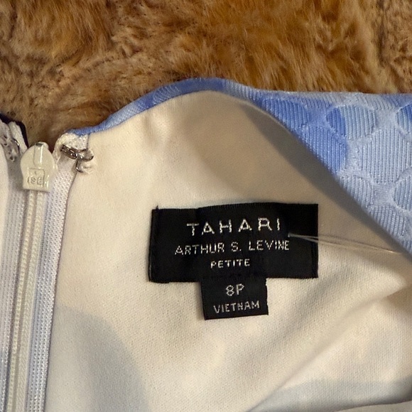 Tahari by Arthur S. Levine Elegant Blue and Black Polka Dot Dress size 8P - Picture 2 of 11